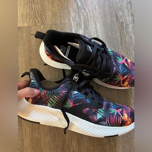 Athletic Works Tropical Patterned Sneakers Sz 9.5